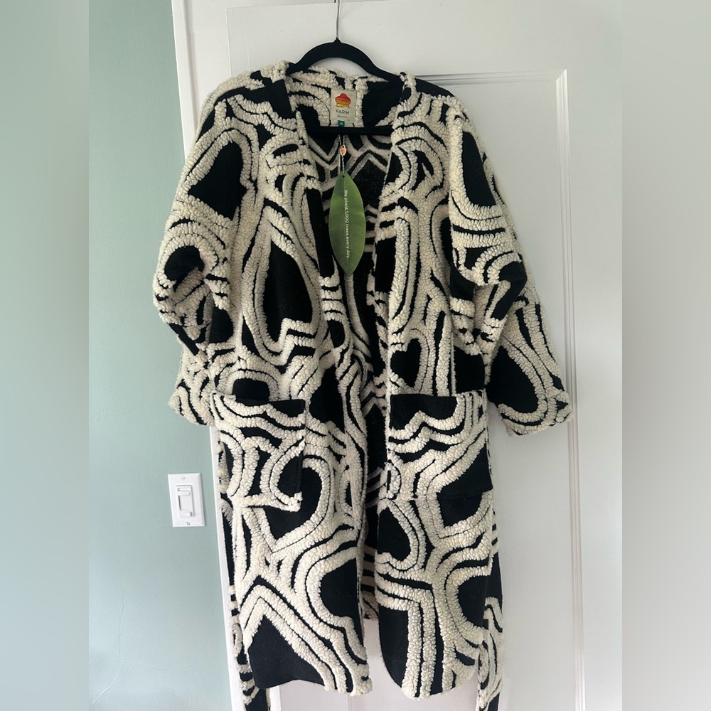 Farm Rio Wild Hearts Fleece Coat – Size XS